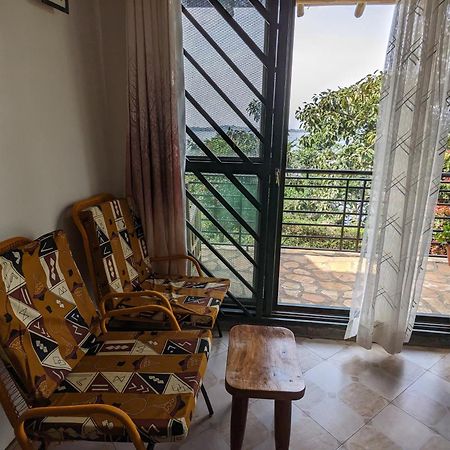 Avocado Bay Private Retreat Guest House Entebbe Exterior photo
